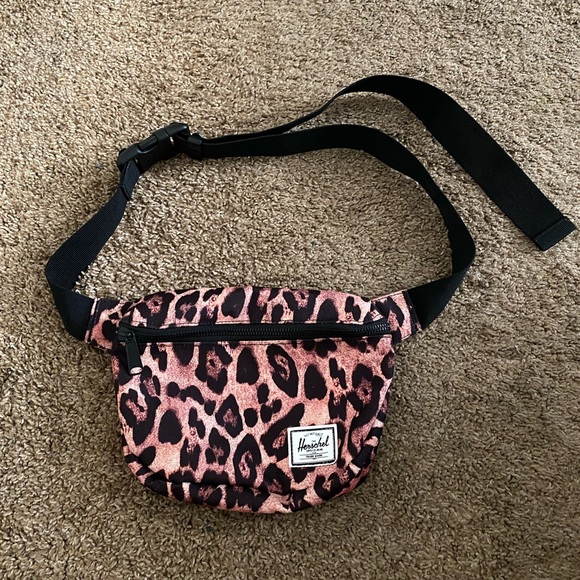 Herschel | Leopard Fanny / Hip Bag - Picture 1 of 5